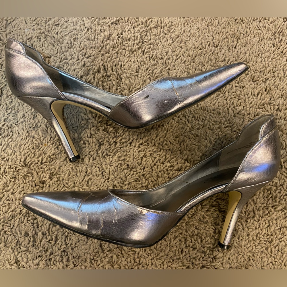 🩶Nine West • grafite silver heel • 7